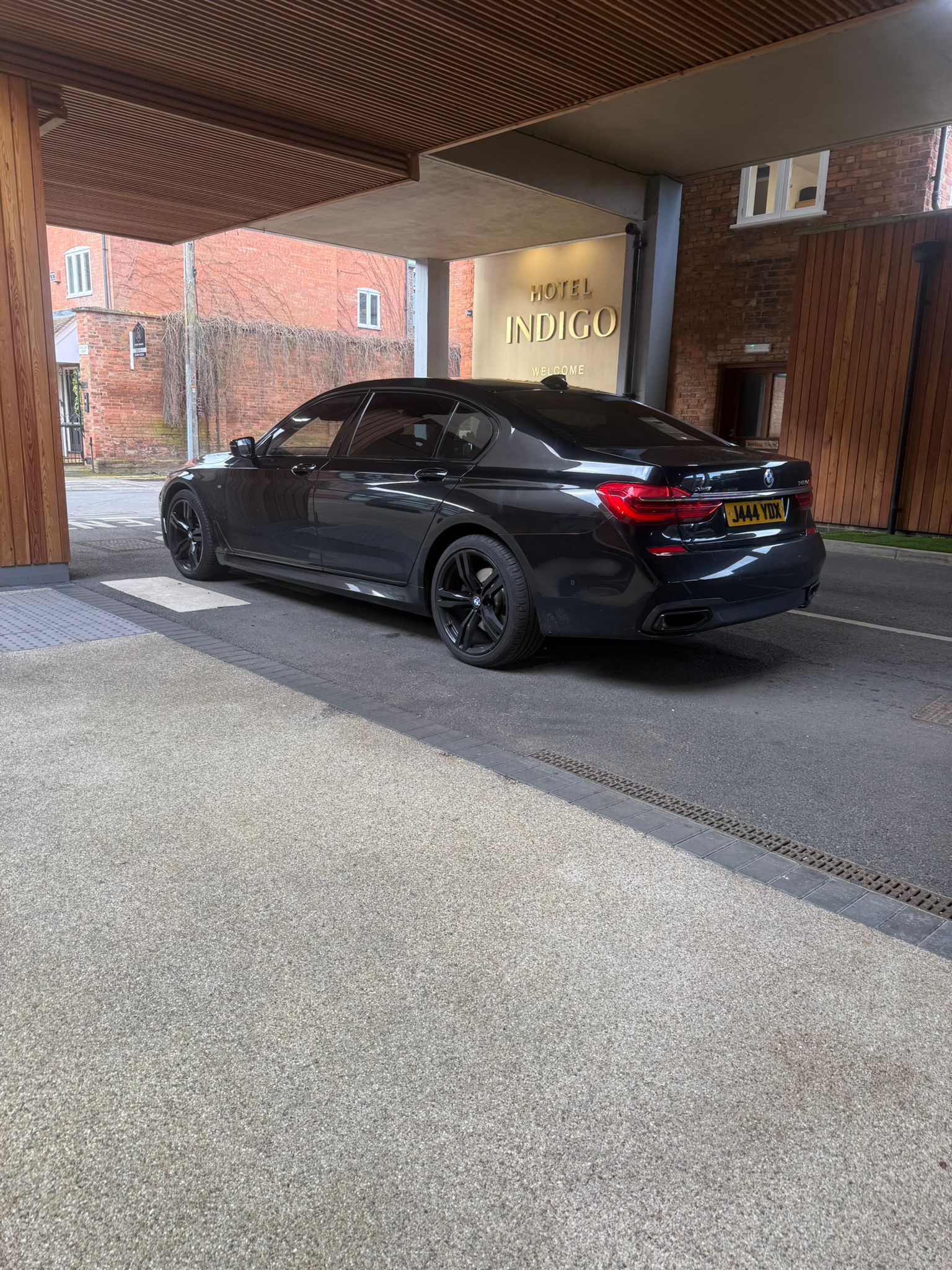 Professional Manchester Chauffeur Red Carpet Service